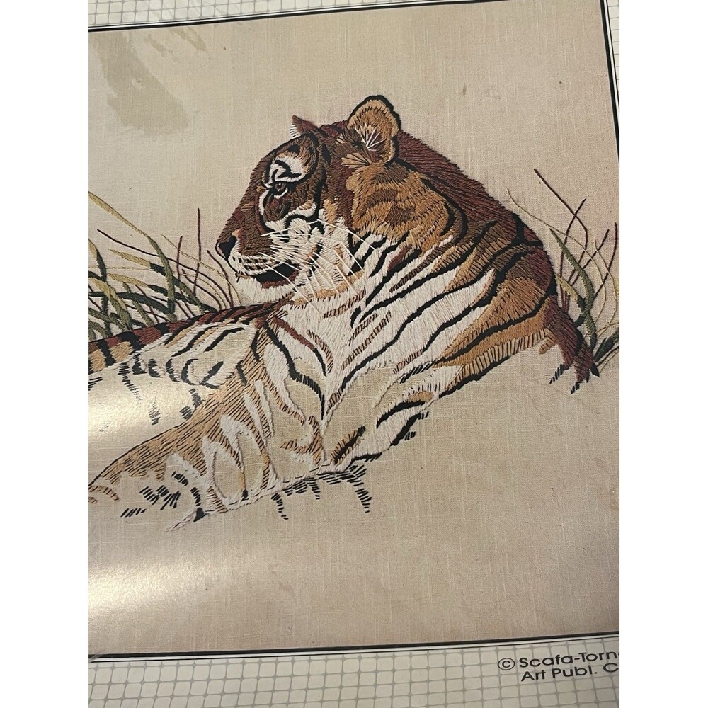 Bucilla Stitchery Tiger’s Haven Kit 18x24 Vtg Crewel Wool Complete NOS No 48903
